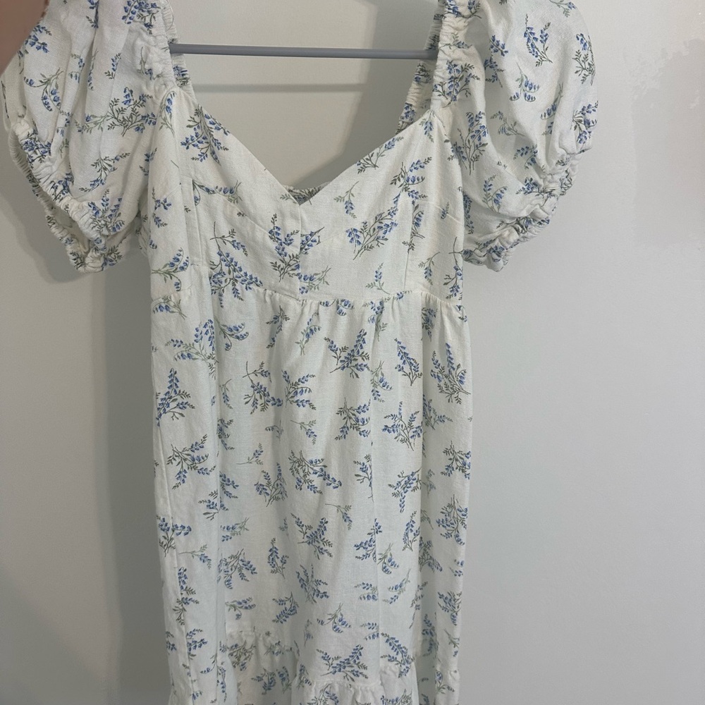 H&M Gray and White Puff Sleeve Mini Sundress